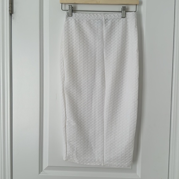 NWT Amy Textured Midi Skirt White (S/M) - Picture 4 of 5